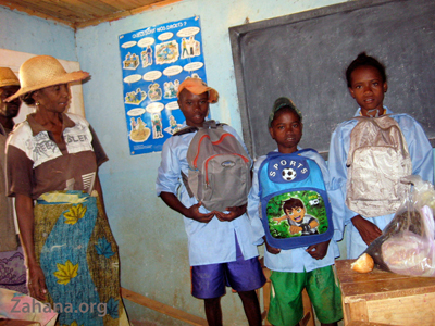 goodies for swecondary school in Madagascar - zahana.org
